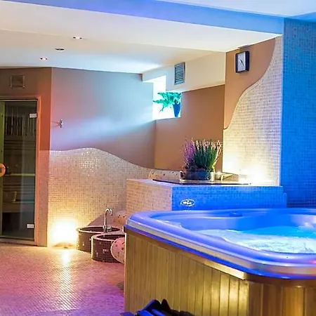 Hotel Fryderyk 3*