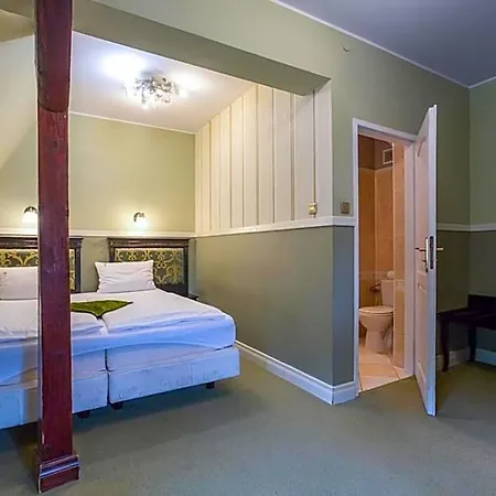 Hotel Fryderyk 3*