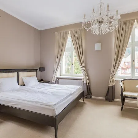 Fryderyk Hotel 3*